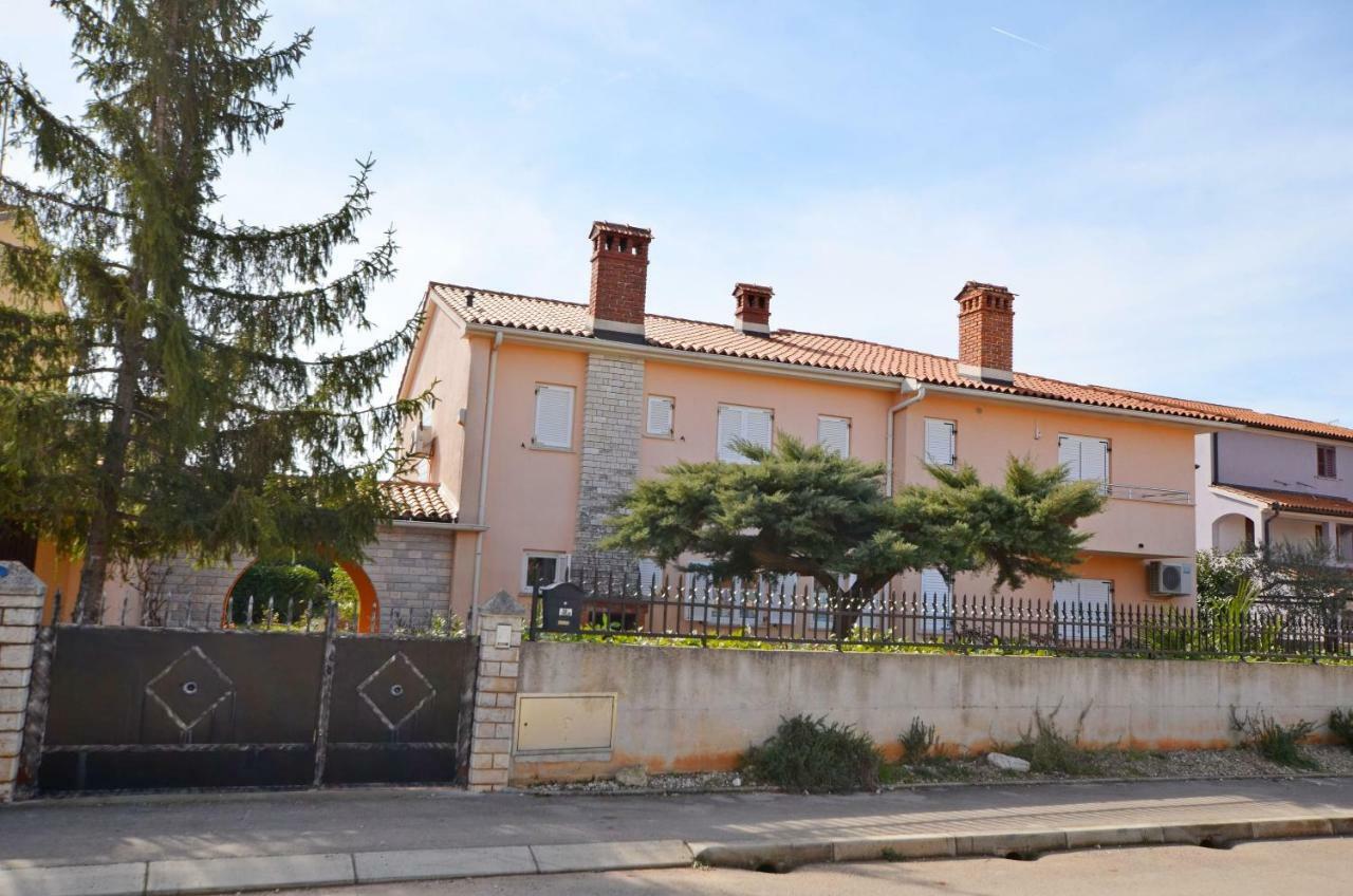 Villa Di Te Nema Pula Exterior foto
